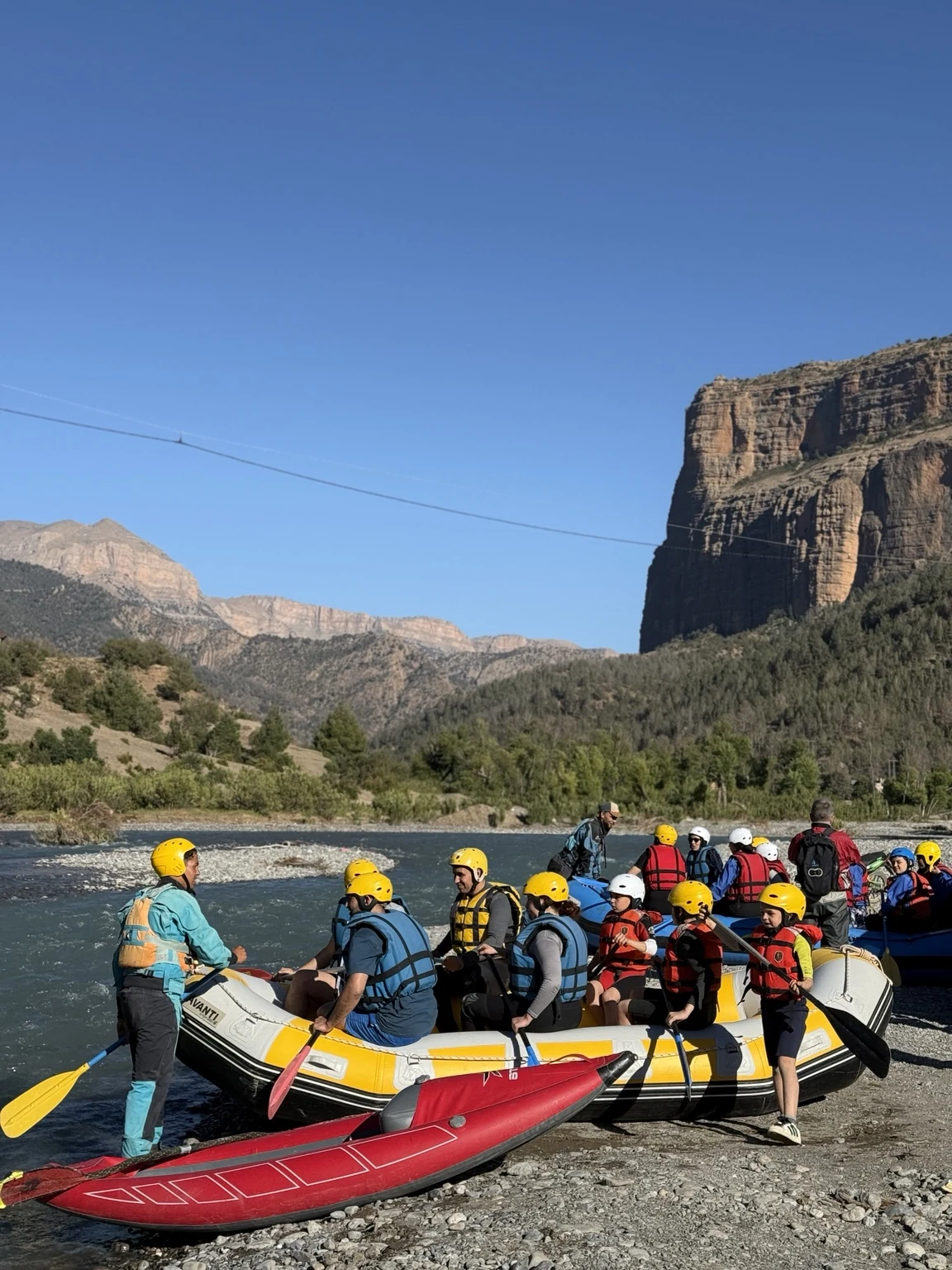 Preparación junto al río Ahansal